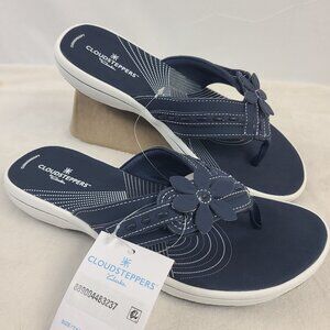 NEW Cloudsteppers By Clarks Women's Navy Blue Floral Flip Flop Sandals Size 8